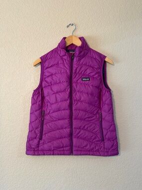 Patagonia Women’s Purple Goose Down Puffer Vest in Bright Purple, Sz MD